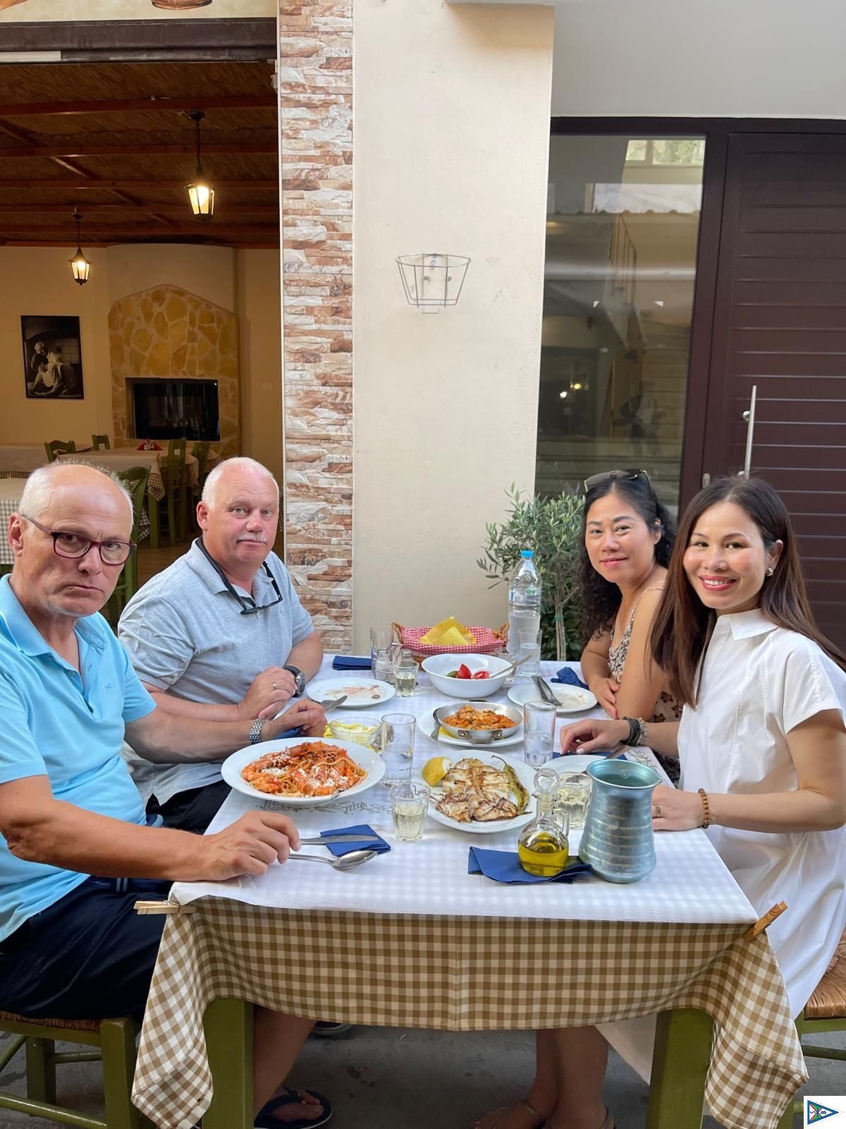 Crewverstärkung und SKB-Treffen in Preveza