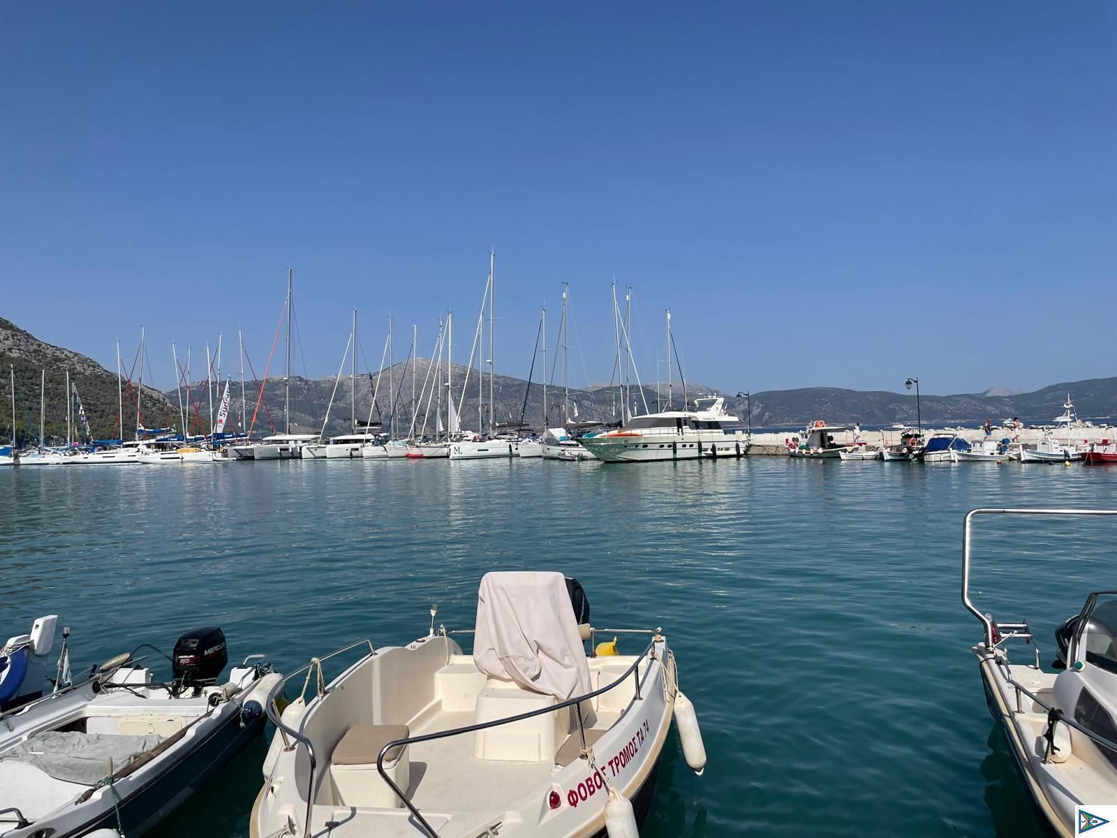 Motorboot fahren in Griechenland
